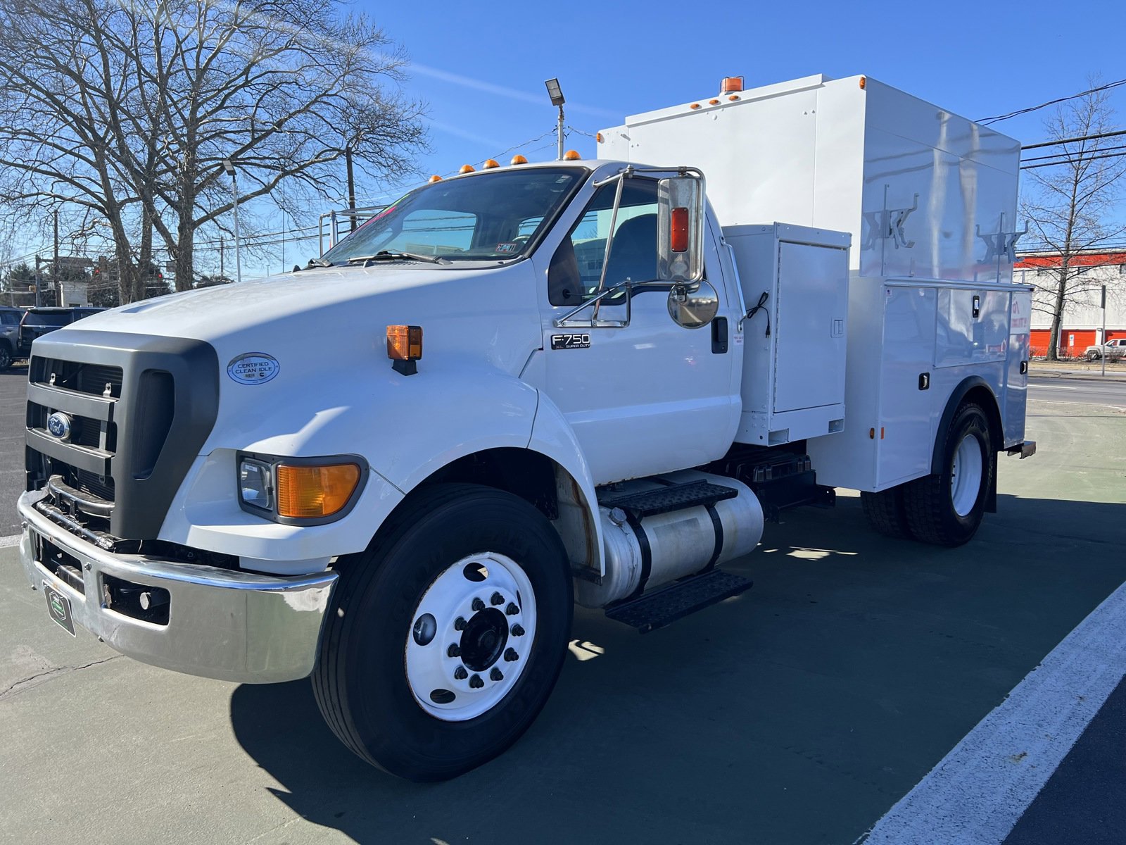 2015 Ford F-750 photo 3