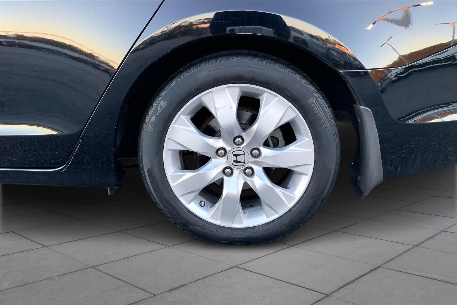 Image of Pre-Owned 2010 Honda Accord EX-L