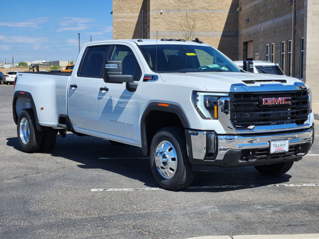 2025 Gmc Sierra 3500 HD Pro photo 2