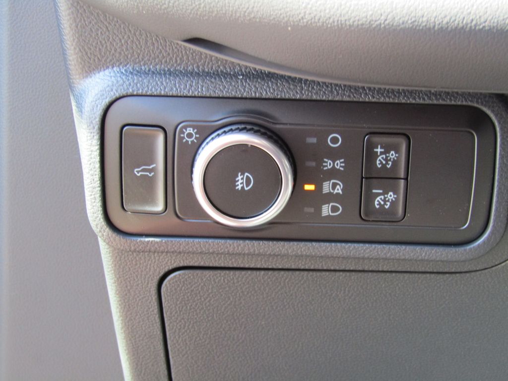 2025 Ford Explorer ST photo 17