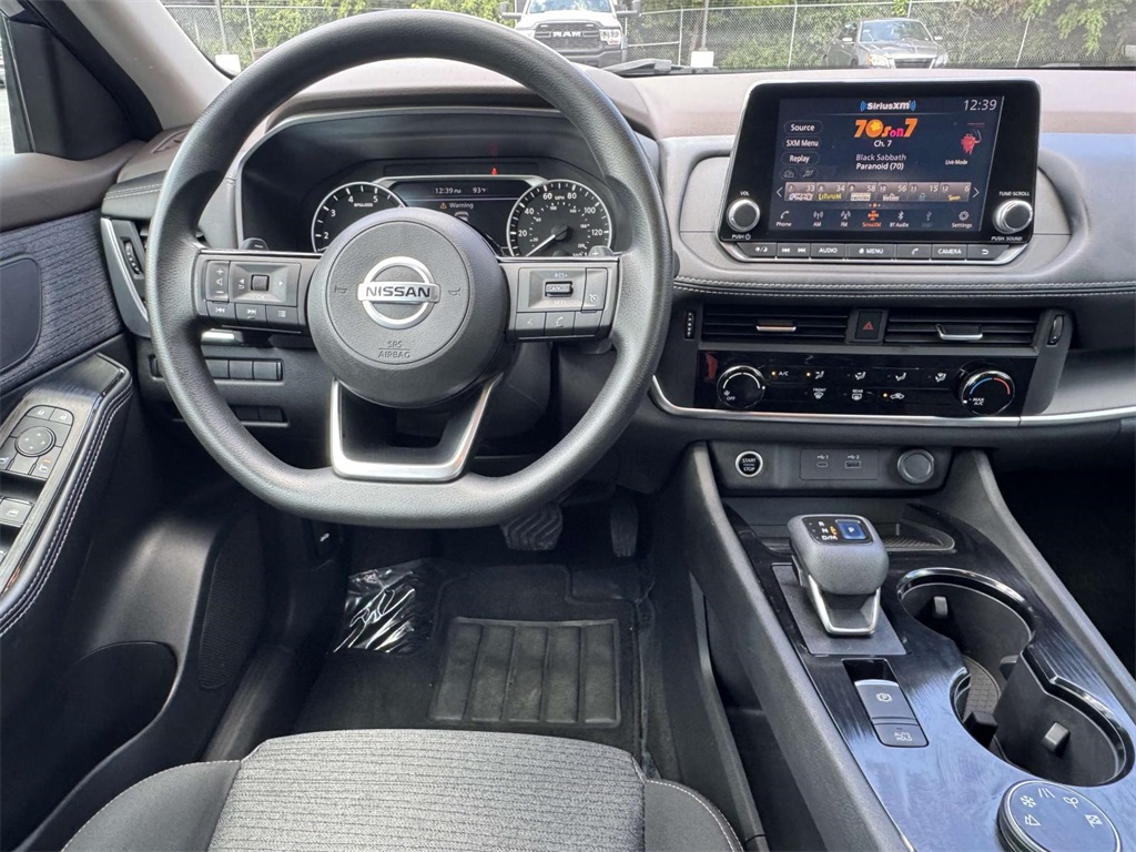 2021 Nissan Rogue S photo 16