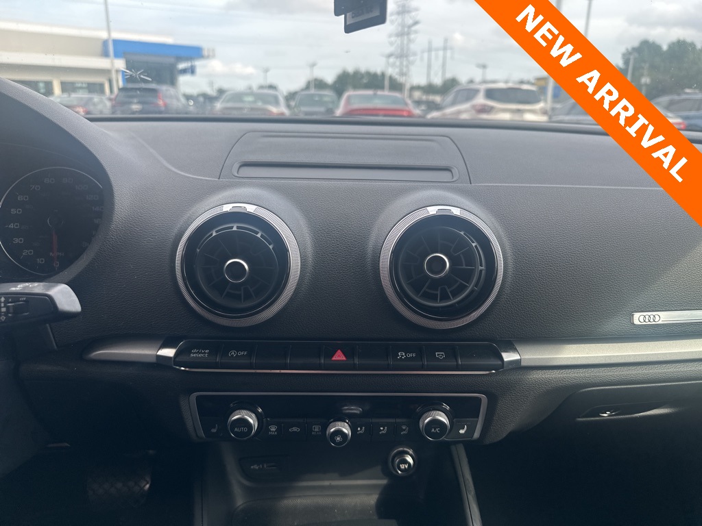 2018 Audi A3 2.0T Premium photo 11