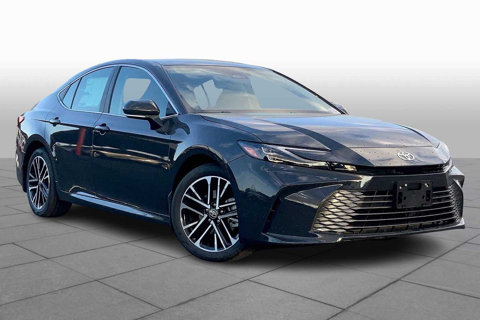 2026 Toyota Camry XLE photo 2