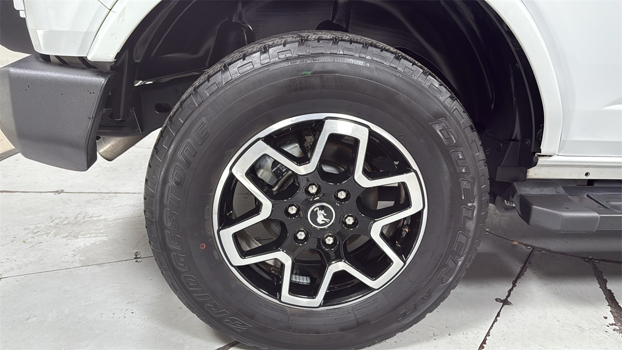 2022 Ford Bronco Outer Banks photo 21