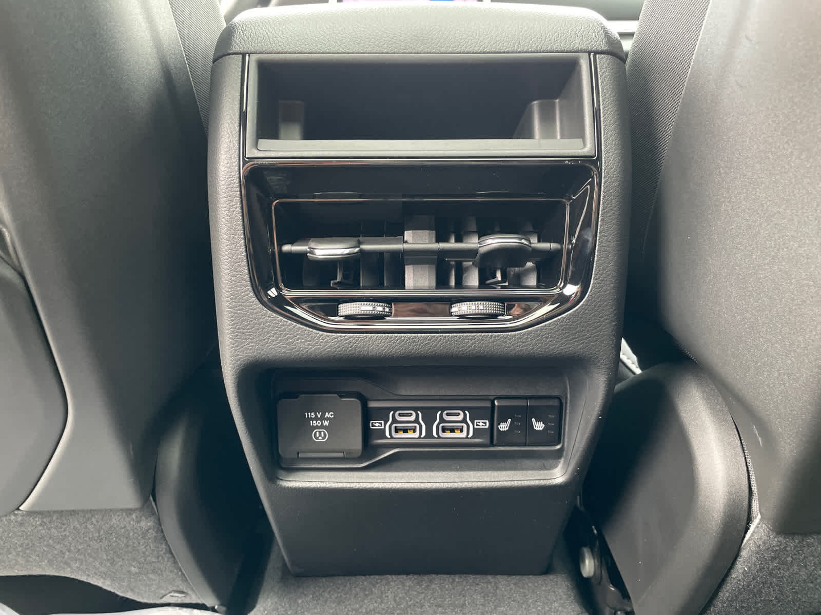2025 Jeep Grand Cherokee Limited photo 13