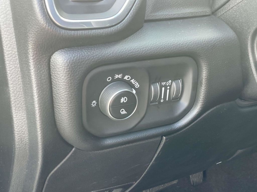 2025 Ram 2500 Laramie photo 26