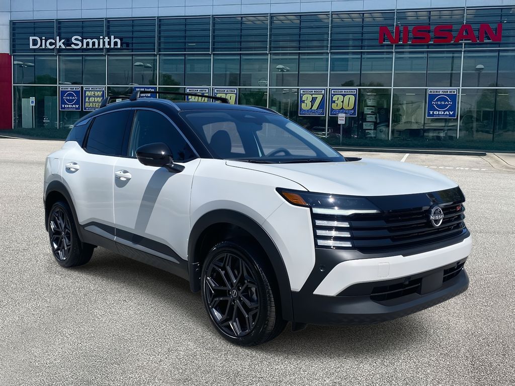 2025 Nissan Kicks SR's photo