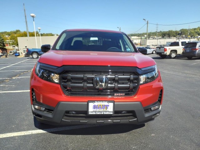 2025 Honda Ridgeline Sport photo 2