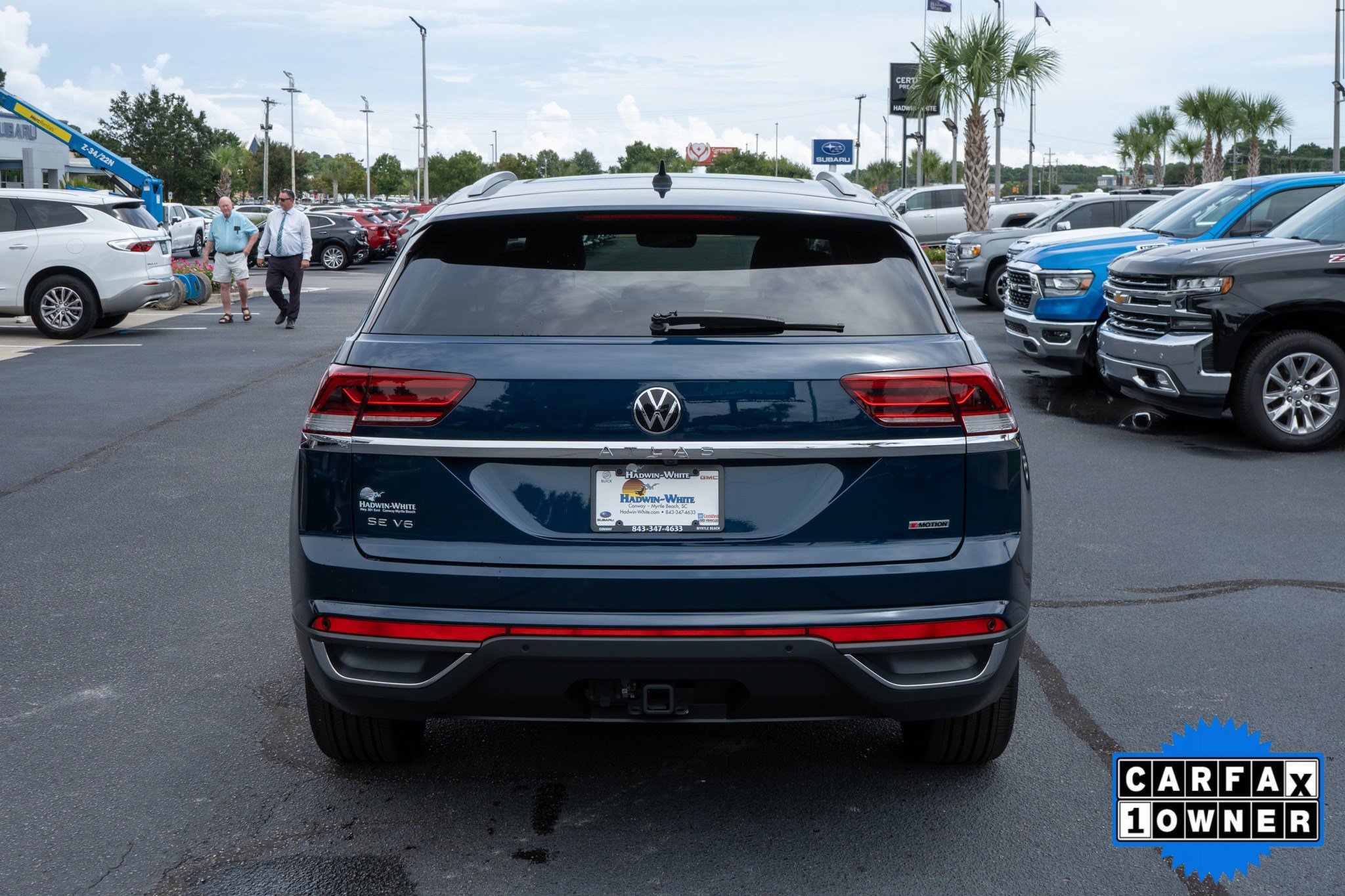 2022 Volkswagen Atlas Cross Sport V6 SE Technology photo 3