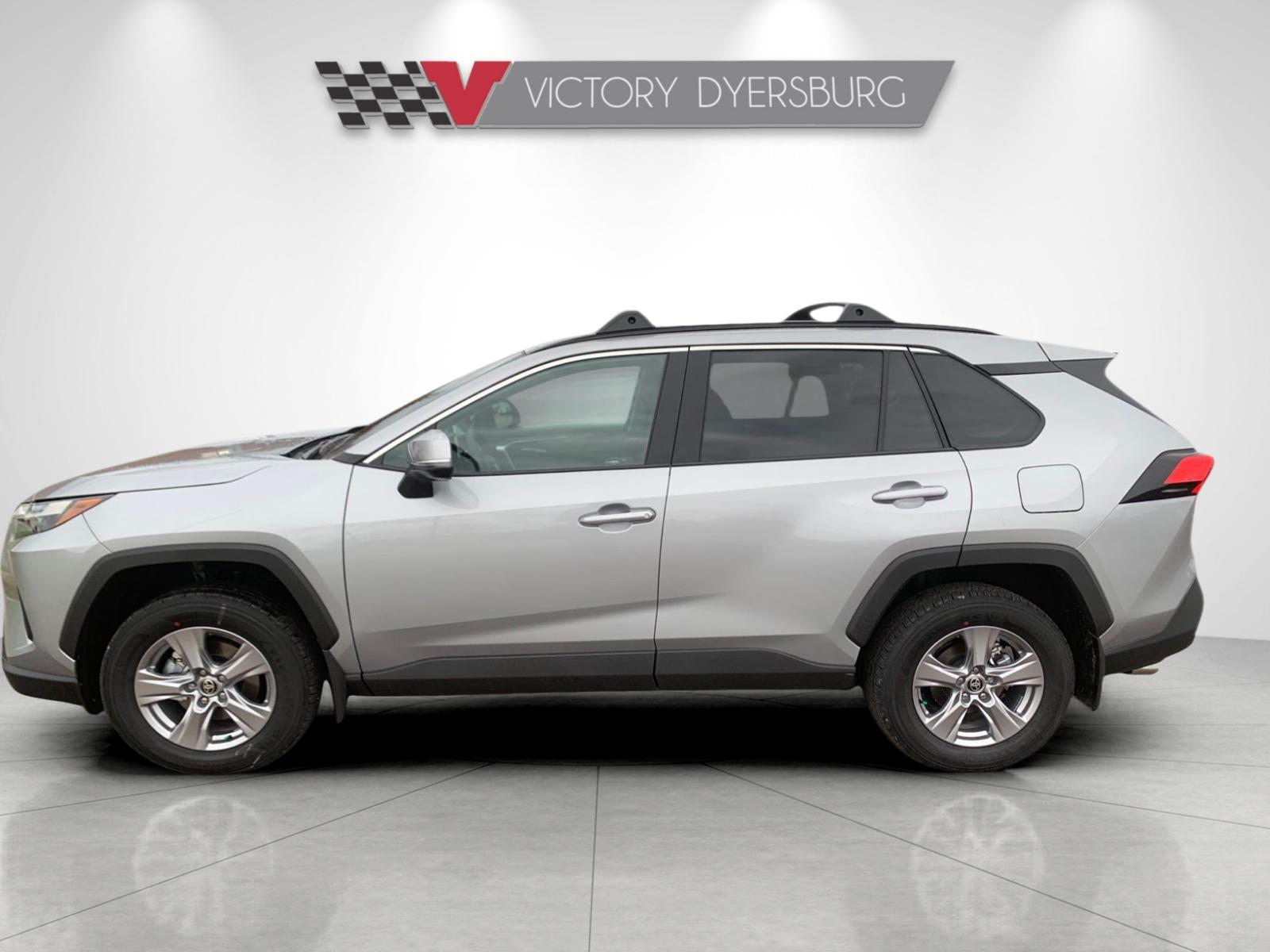 2025 Toyota RAV4 XLE photo 4