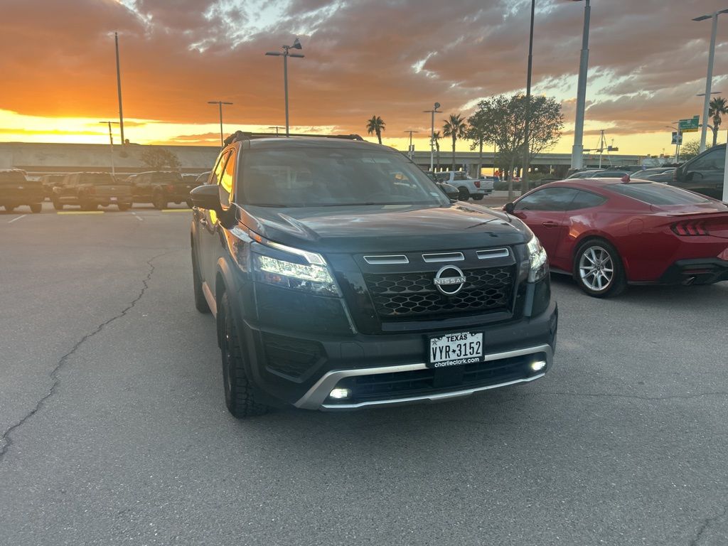 2025 Nissan Pathfinder Rock Creek photo 2