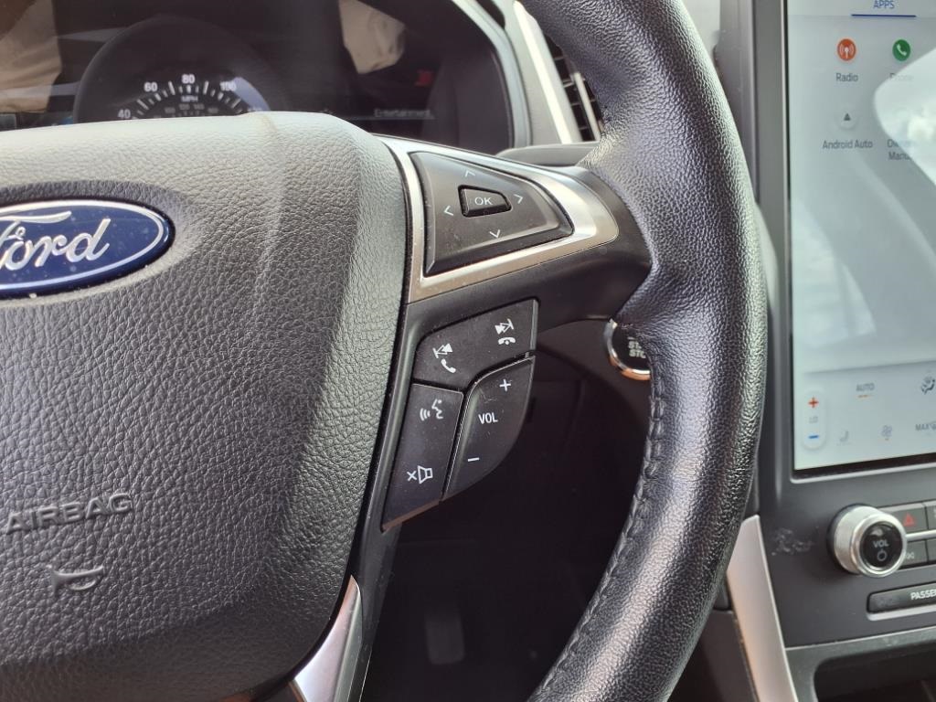 2022 Ford Edge SEL photo 20