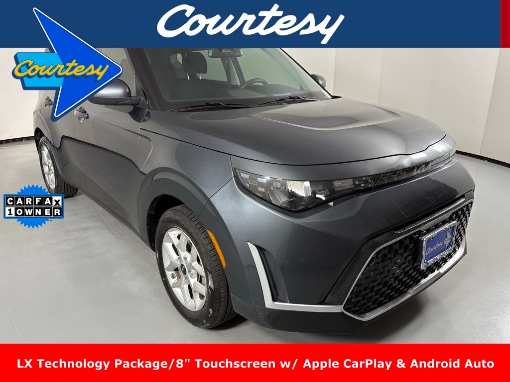 2024 Kia Soul LX's photo