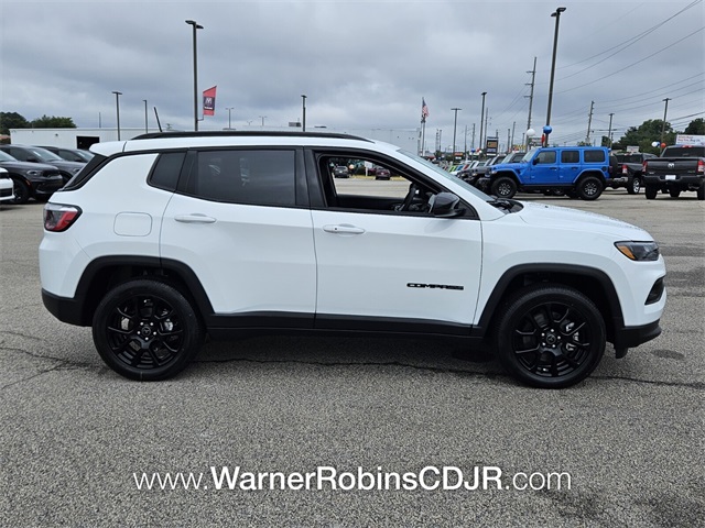 2026 Jeep Compass Latitude Altitude photo 13