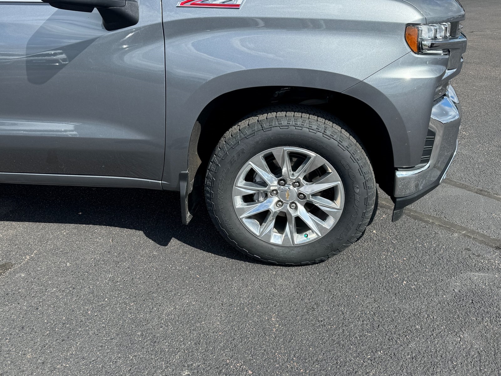 2021 Chevrolet Silverado 1500 LTZ photo 2