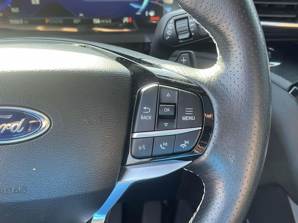 2022 Ford Explorer ST photo 19