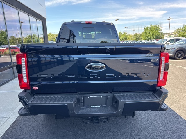 2025 Ford F-250 Lariat photo 4