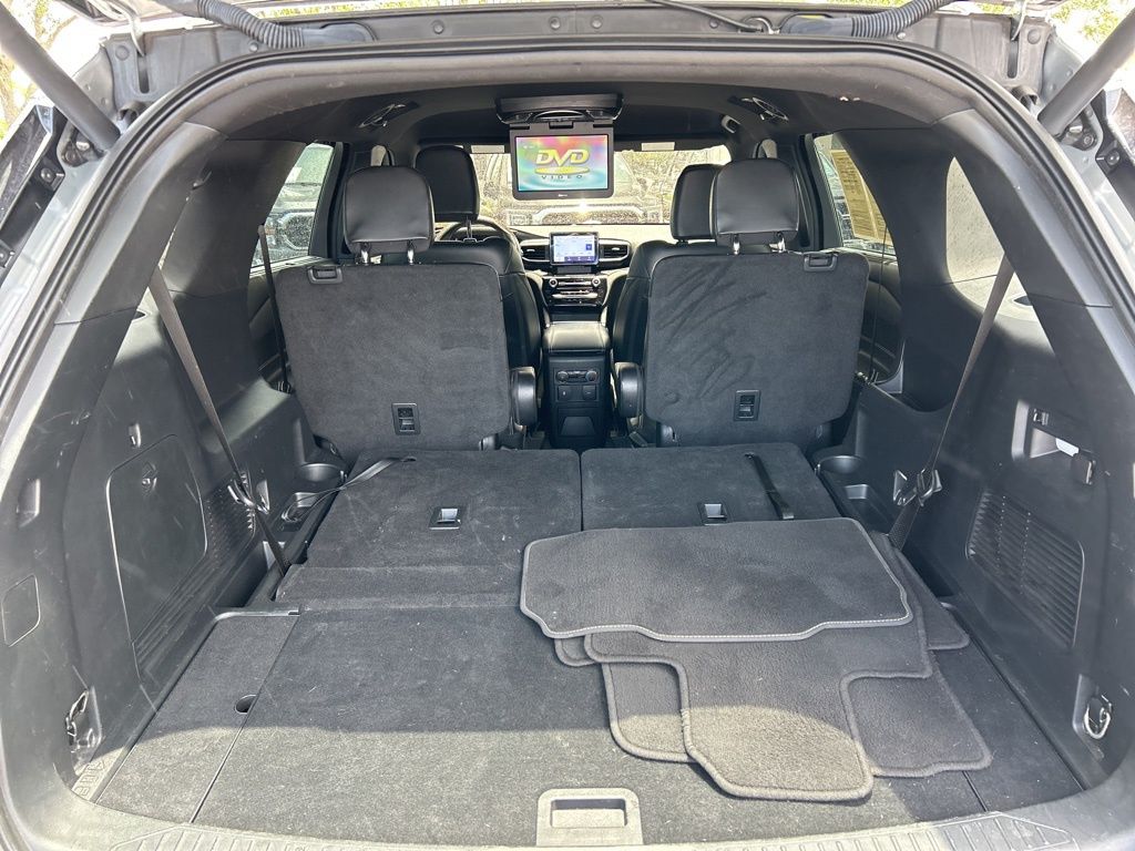 2023 Ford Explorer ST photo 47