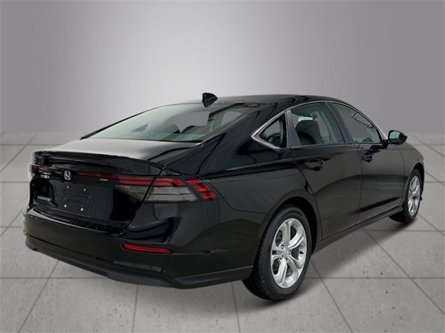 2025 Honda Accord LX photo 5