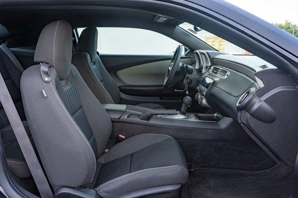 2015 Chevrolet Camaro photo 11