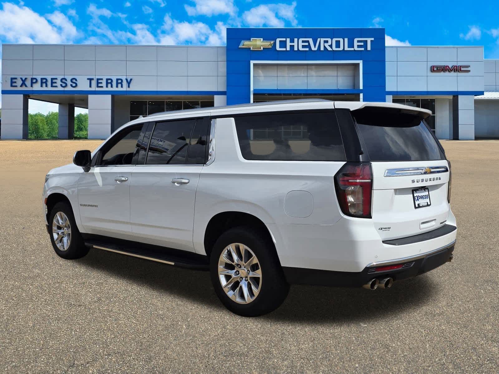2023 Chevrolet Suburban Premier photo 4