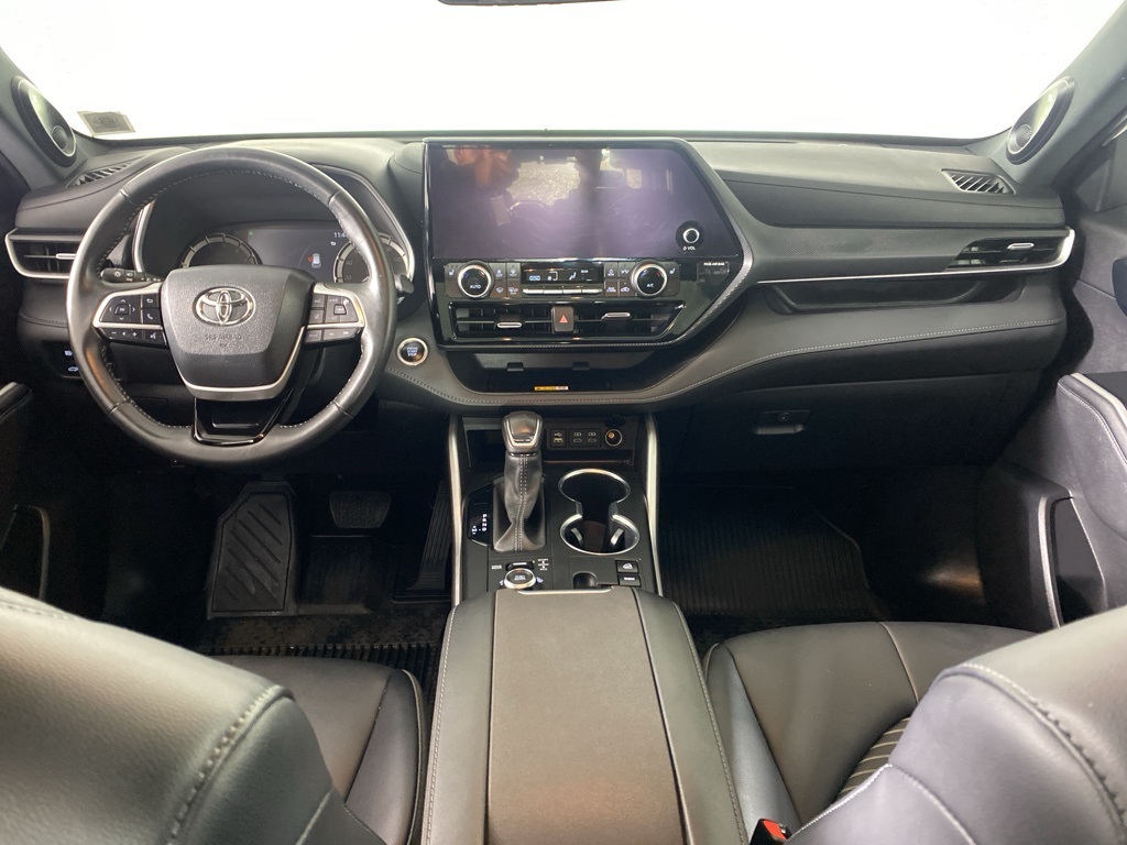2024 Toyota Highlander XSE photo 2