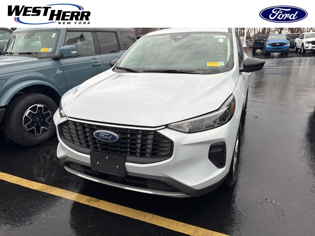 2025 Ford Escape Base's photo