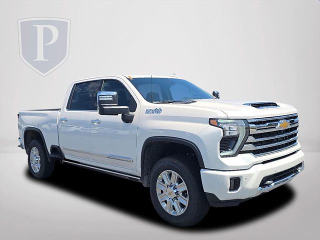 2025 Chevrolet Silverado 2500HD High Country photo 2