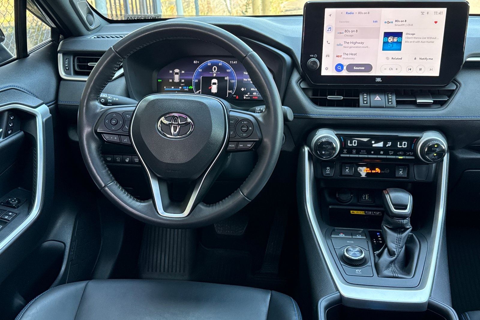 2024 Toyota RAV4 Hybrid XSE photo 14