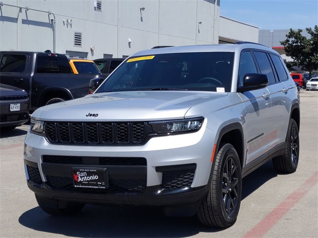 2025 Jeep Grand Cherokee Altitude X photo 3