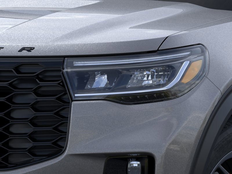 2025 Ford Explorer ST-Line photo 8