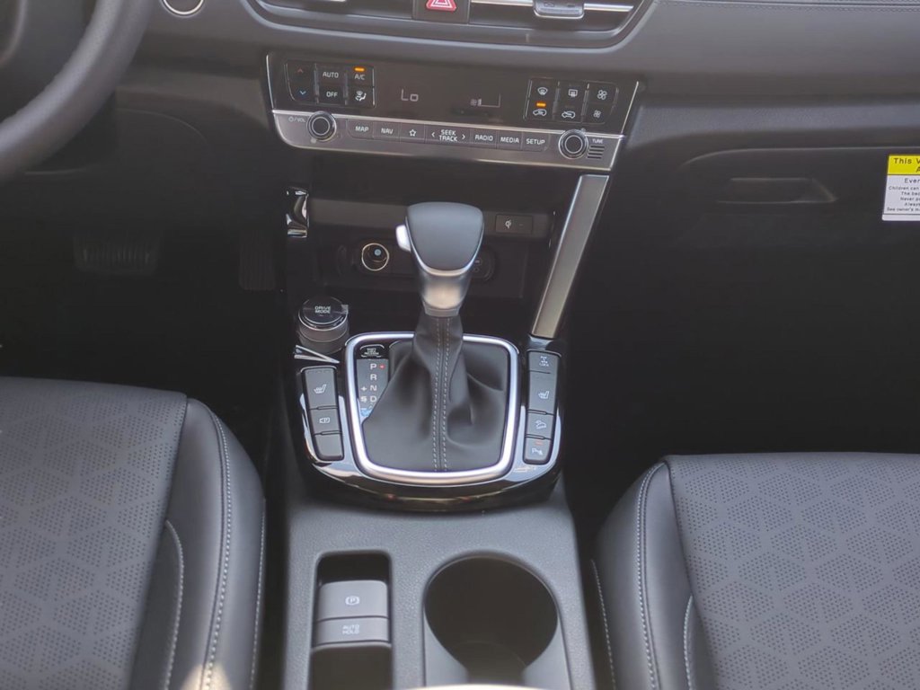 2025 Kia Seltos SX photo 19