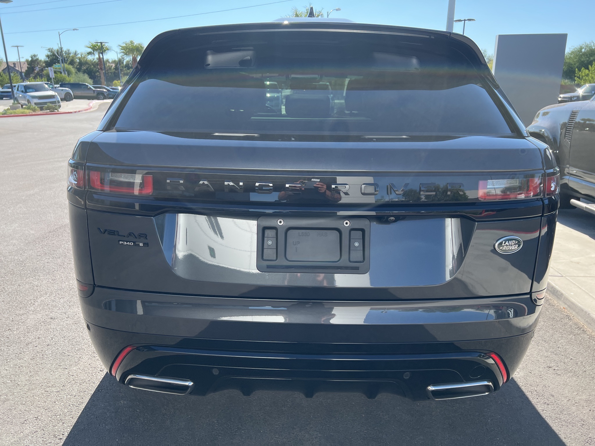 2021 Land Rover Range Rover Velar R-Dynamic S photo 4