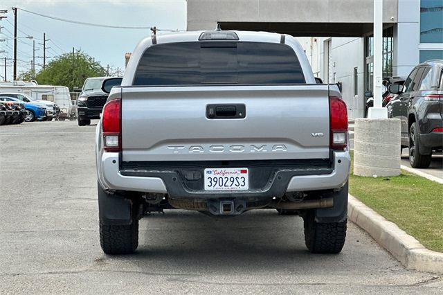 2019 Toyota Tacoma SR5 photo 4