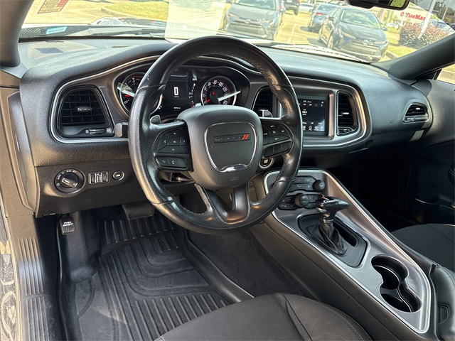 2022 Dodge Challenger GT photo 13