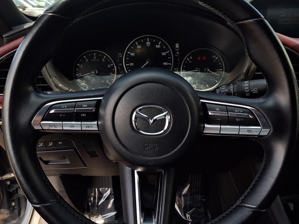 2022 Mazda Mazda3 Hatchback Premium photo 9