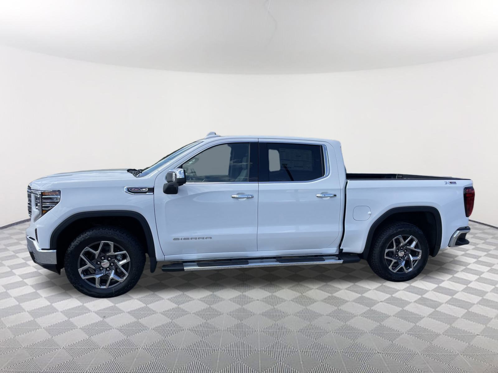 2025 Gmc Sierra 1500 SLT photo 2