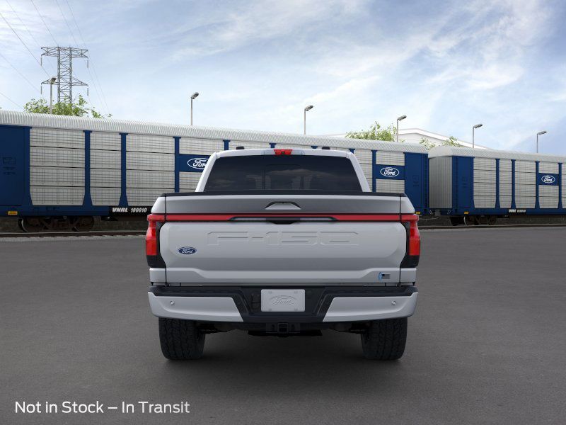 2025 Ford F-150 Lightning Lariat photo 5