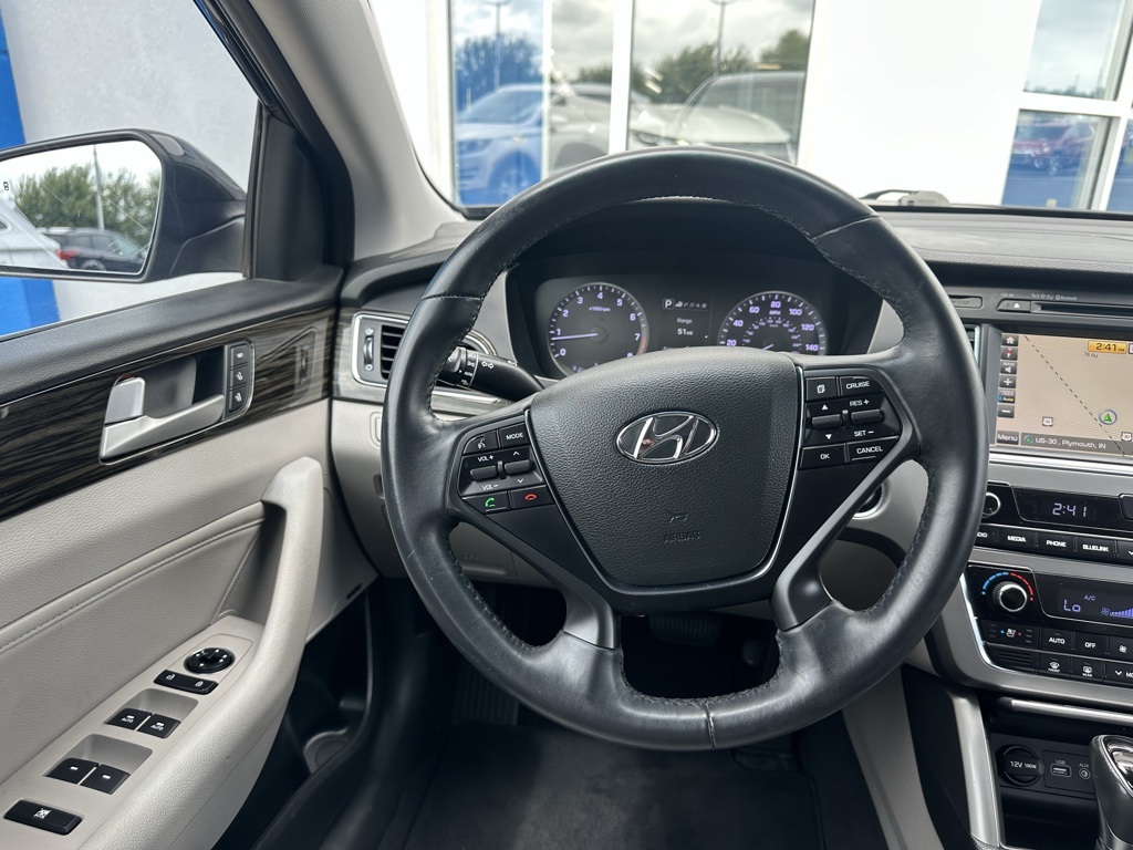 2017 Hyundai Sonata Limited photo 17