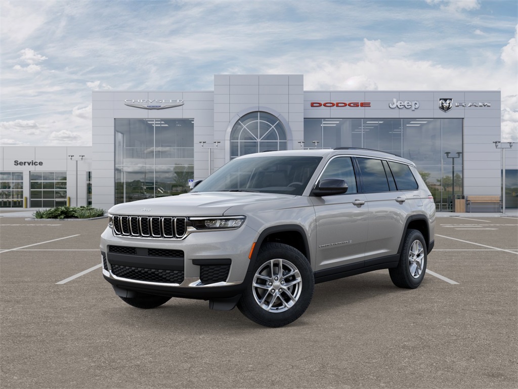 2025 Jeep Grand Cherokee L Laredo's photo