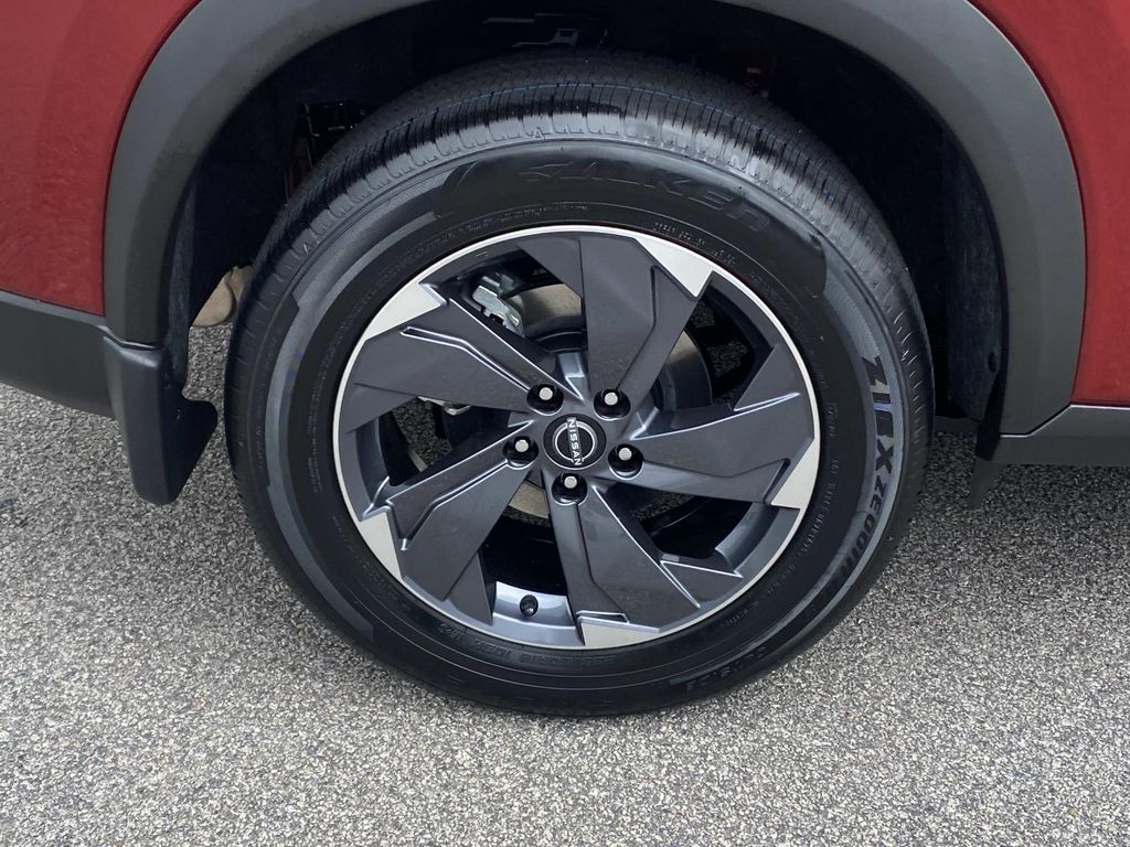 2026 Nissan Rogue SV photo 7