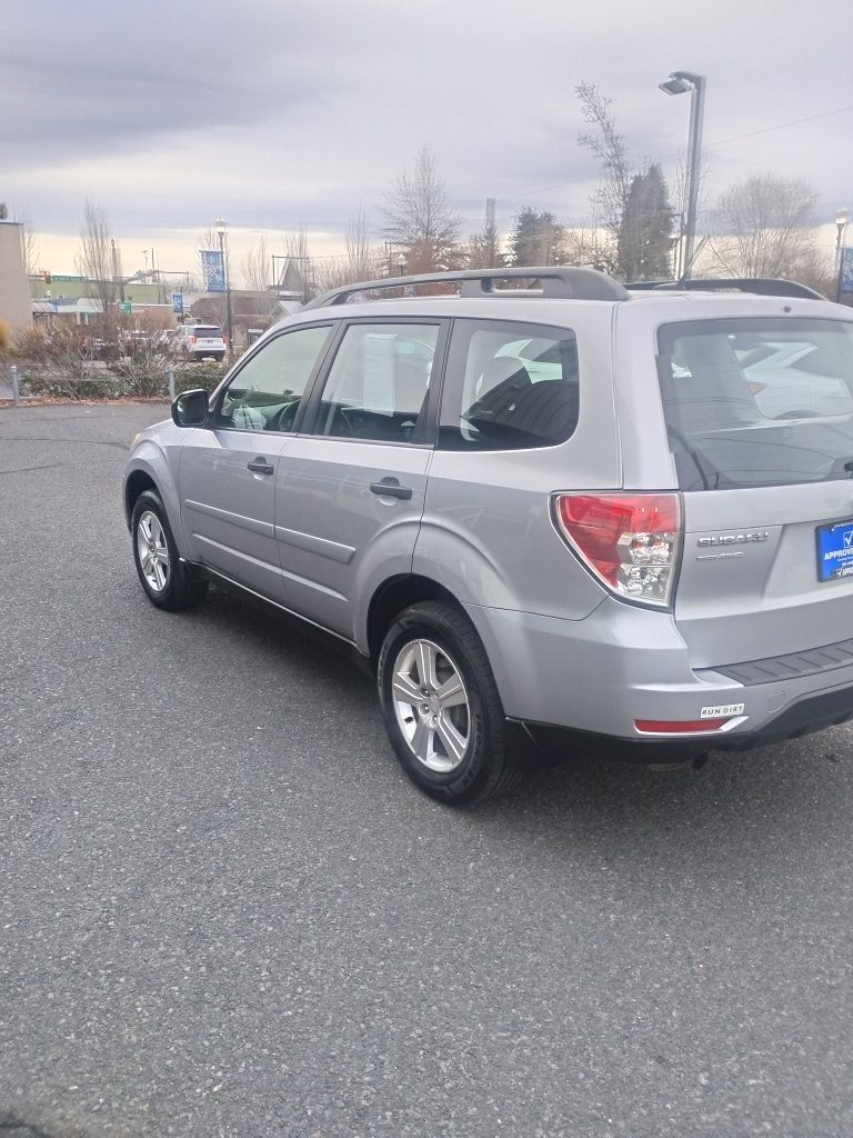 2013 Subaru Forester 2.5X photo 3