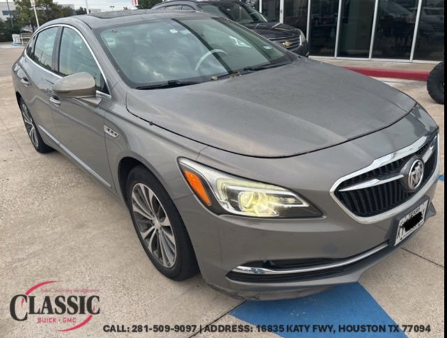 2017 Buick LaCrosse Essence's photo