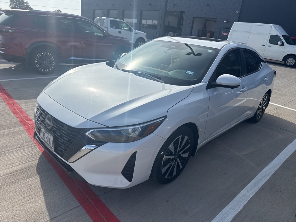 2024 Nissan Sentra SV's photo