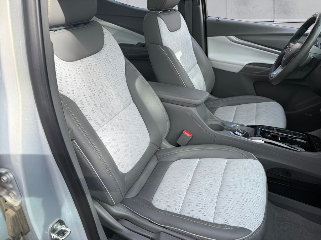 2022 Chevrolet Bolt EUV Premier photo 14