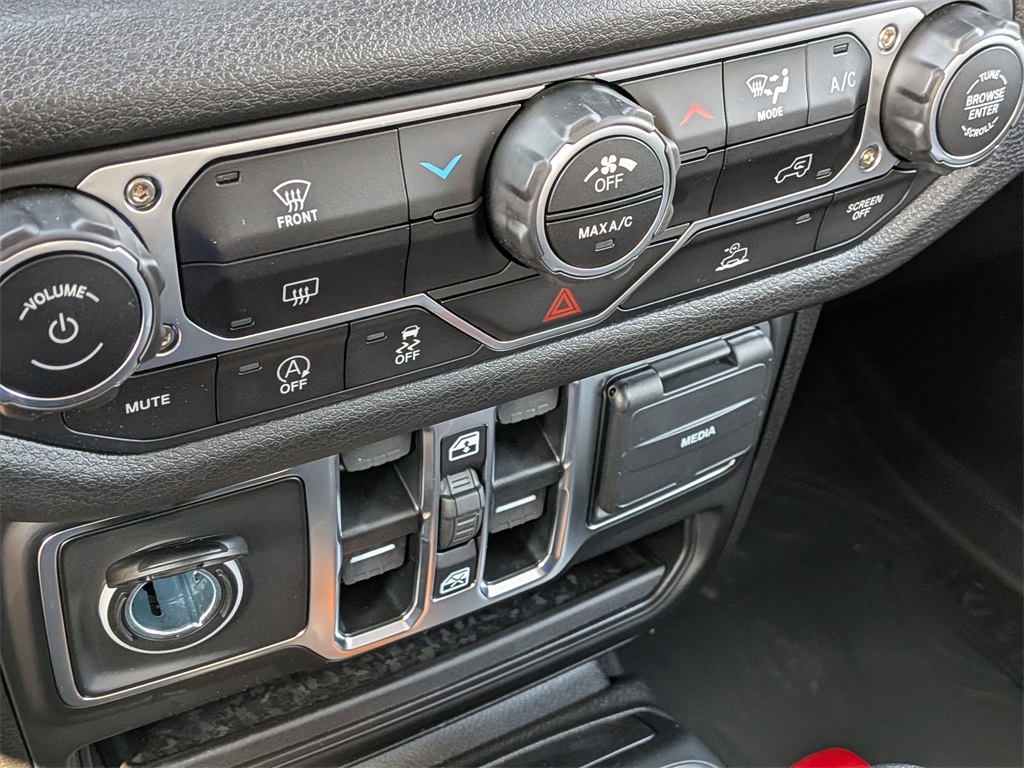 2025 Jeep Wrangler Sport photo 27