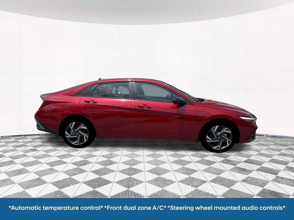 2025 Hyundai Elantra Hybrid SEL Sport photo 3