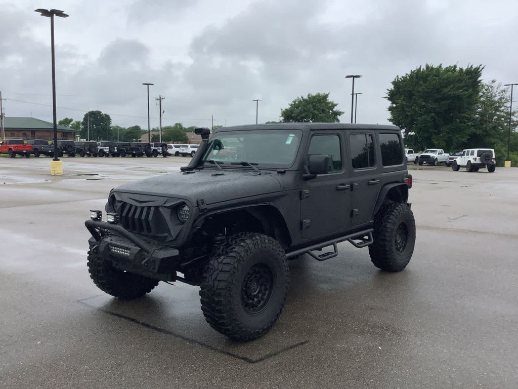 2020 Jeep Wrangler Unlimited Sahara photo 3