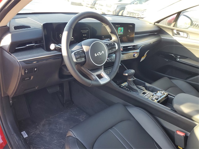 2025 Kia K5 EX photo 8