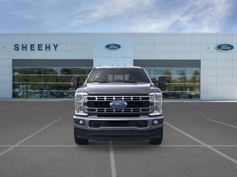 2025 Ford F-350 photo 2